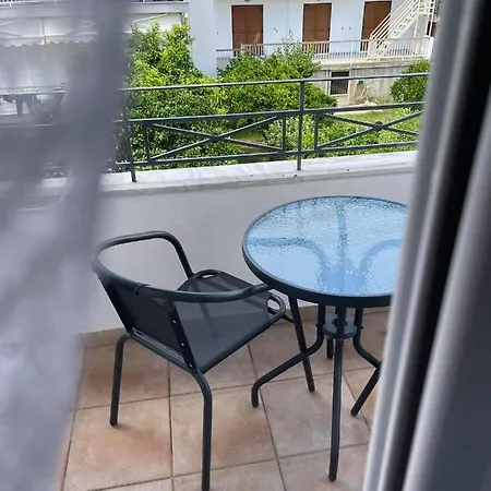 Lab_rinos House Νέος Μαρμαράς